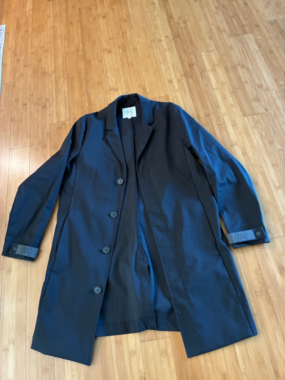 North&Mark Men's Black Trench Coat — Sleek Tailored Outerwear
